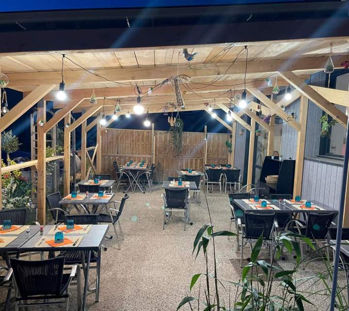 Partage et convivialité assurés sur notre terrasse