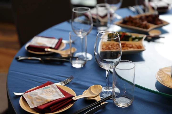 Repas de groupe, Bains